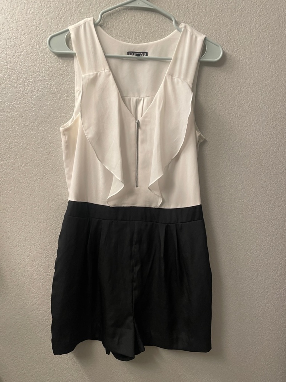 Express Two-Tone Ruffle Romper - White & Black